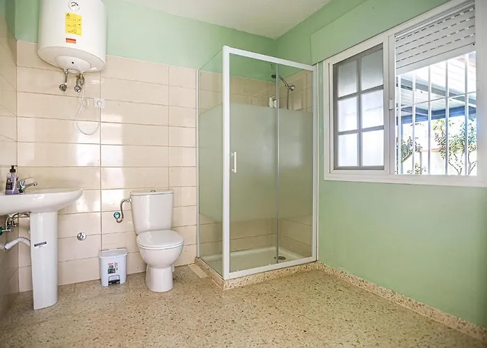 Lovely In Chiclana De La Fronter بيت للعطل *